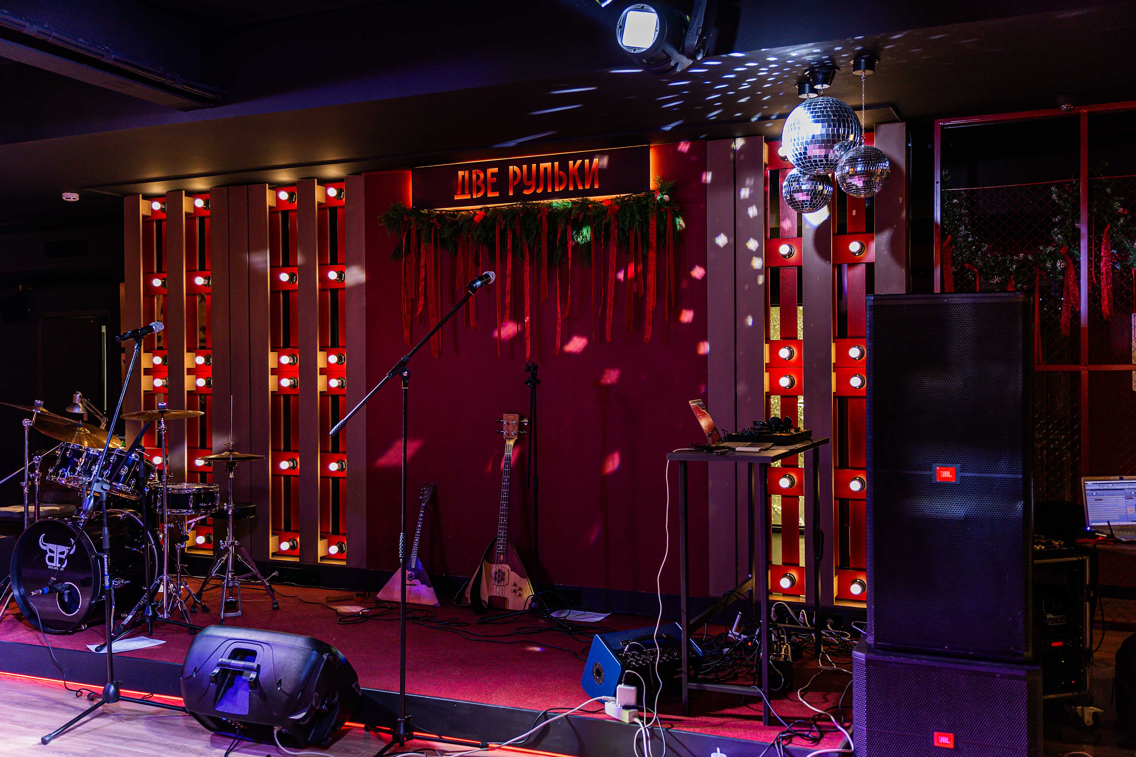 Джаз и рок-н-ролл с Денисом Батуриным