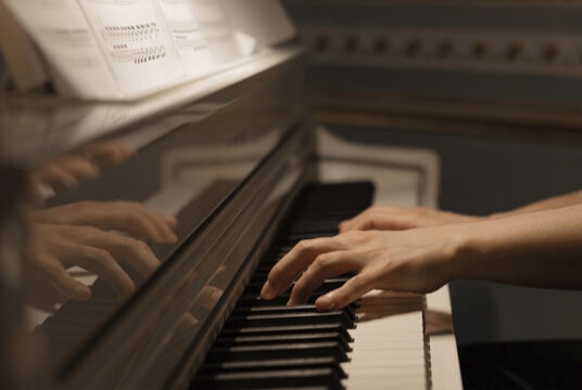 Концерт-лекция с чаепитием и экскурсией по особняку «Саундтреки 19 века: эмоции до кинокамер»