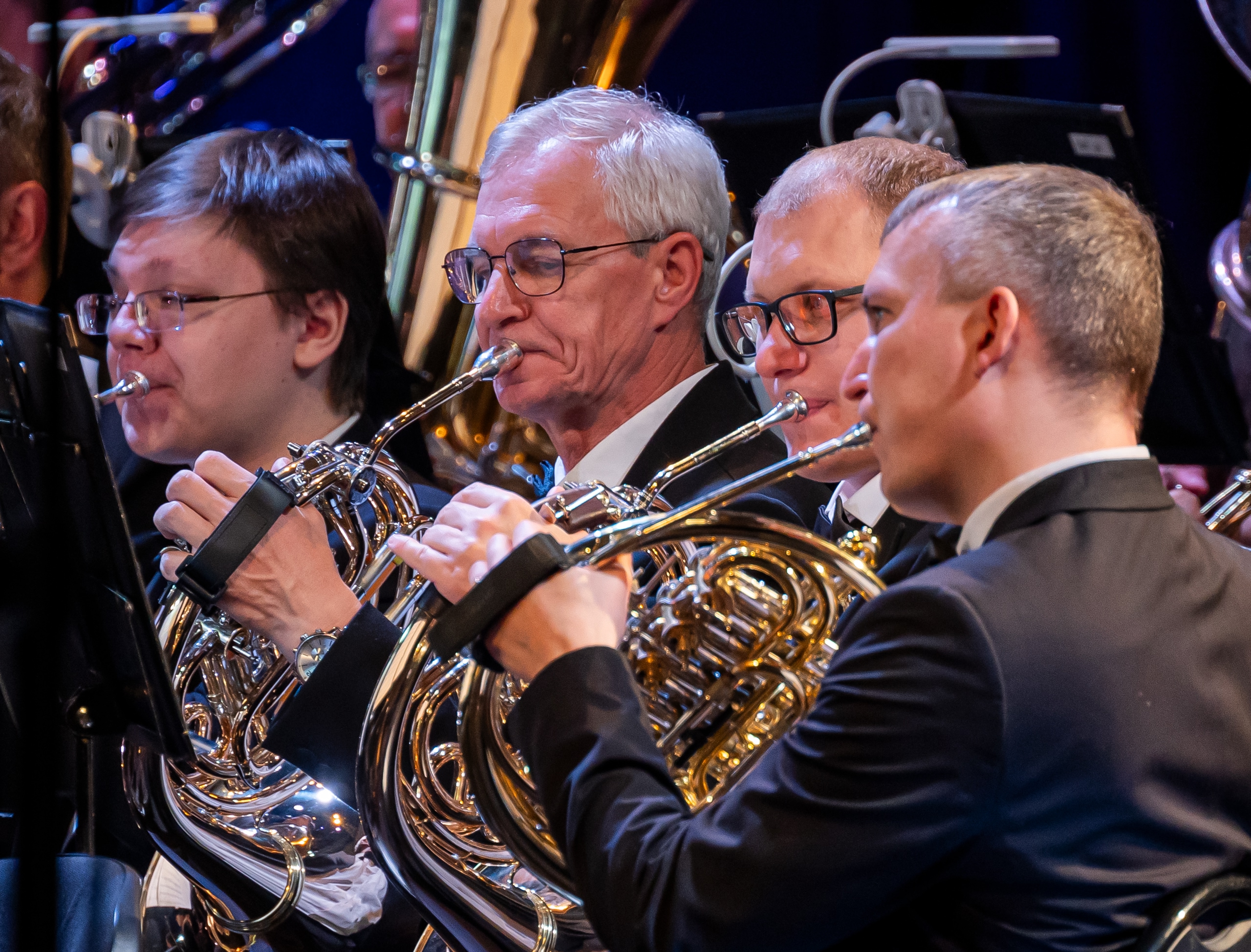 По главной улице с оркестром