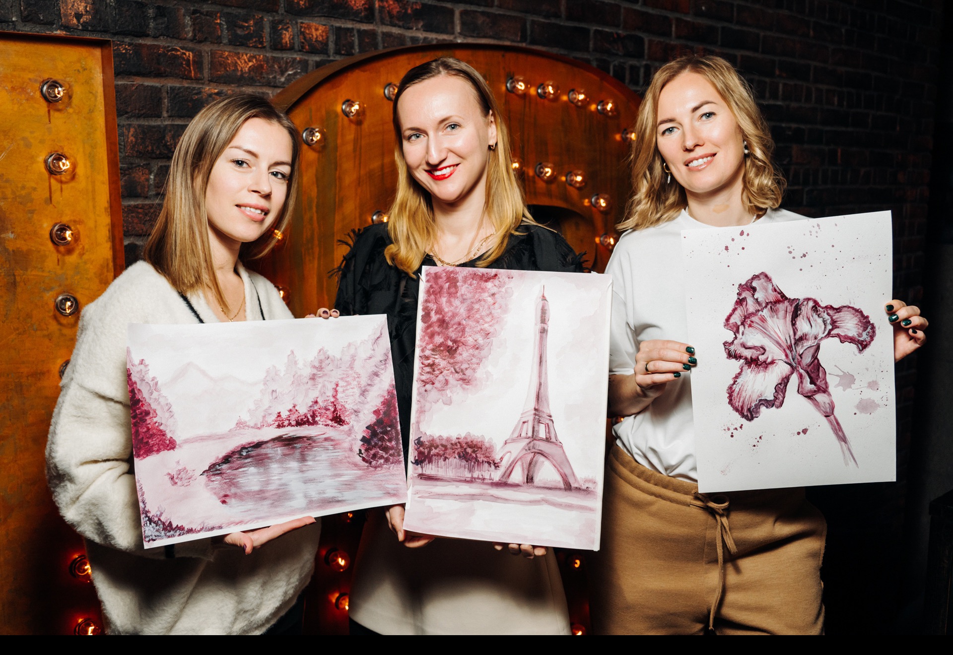 Арт-вечеринка Artvibes. Рисуем вином в ресторане Тиландер