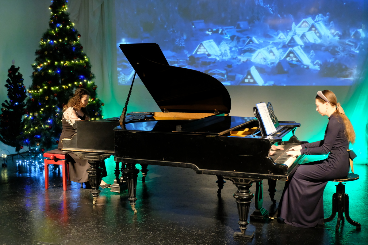 Винтаж на два рояля