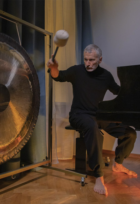 Звуковая сессия Владимира Хлоповского. Гонг, рояль, гитара