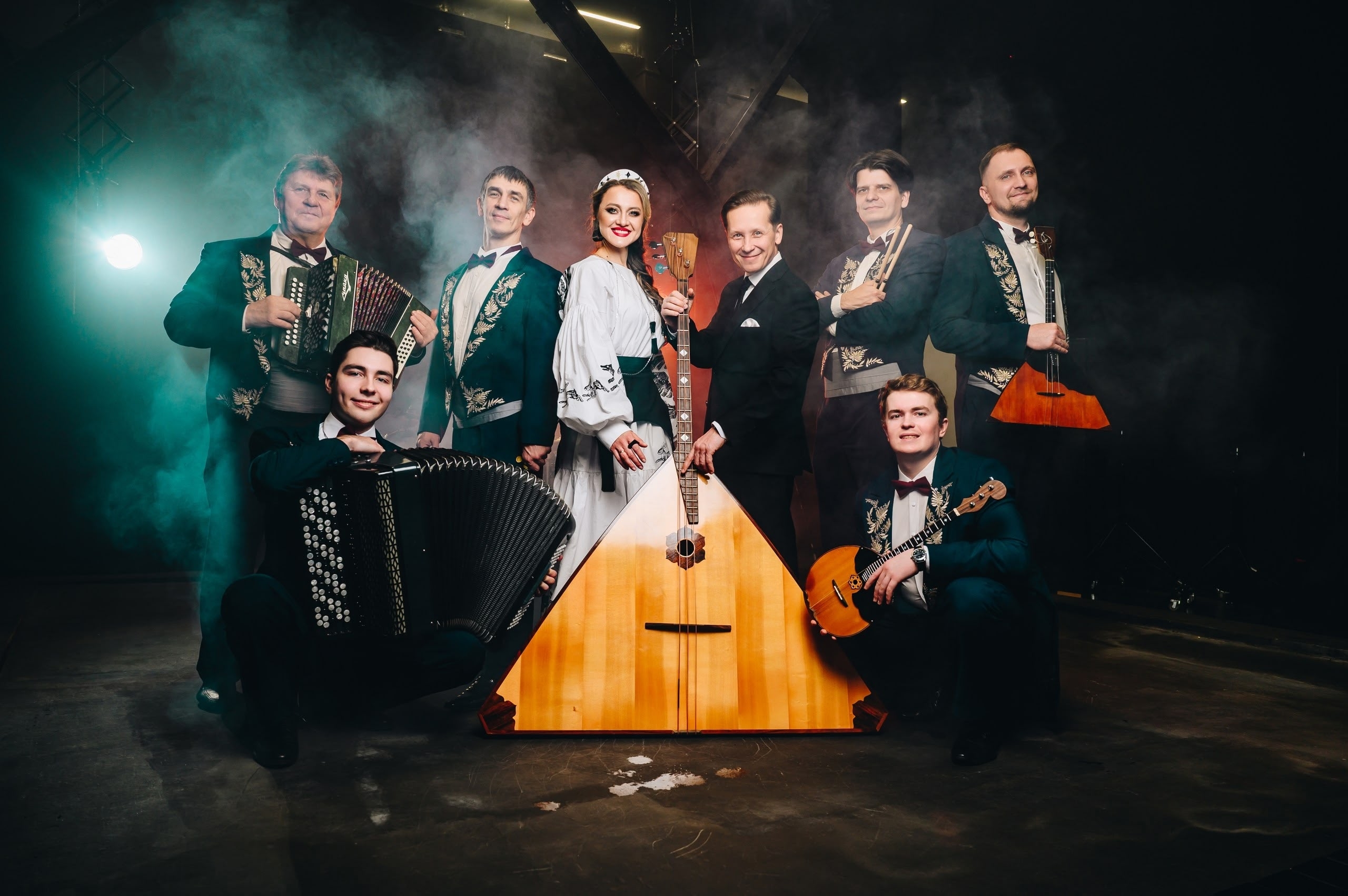 Пусть праздник вам подарит чудо!