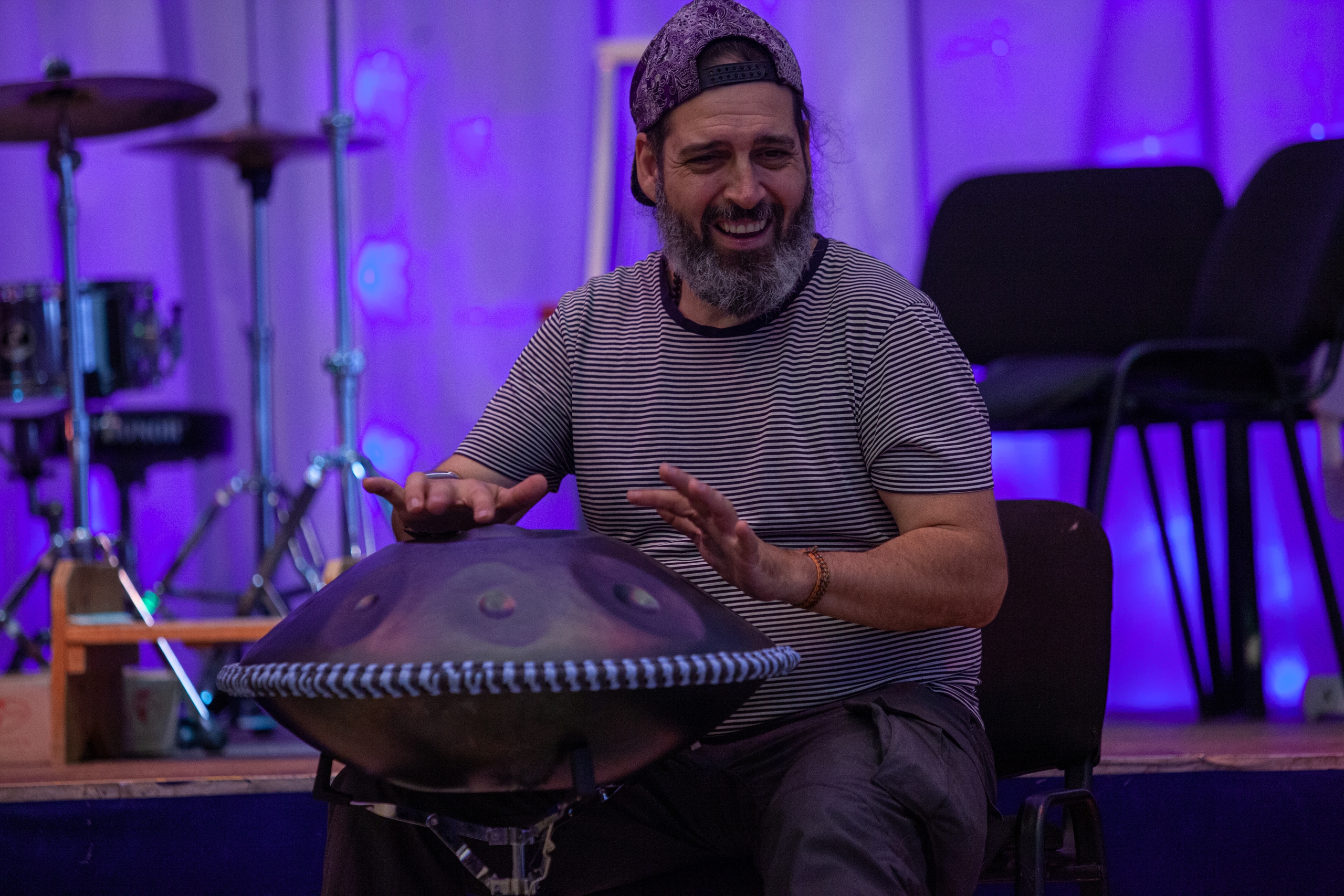 Куба далеко, Куба рядом