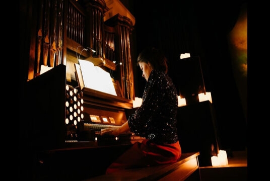 Концерт при свечах с песочной анимацией «Бах. Токката и фуга ре минор. Чайковский. Щелкунчик. Григ. Танец Анитры»