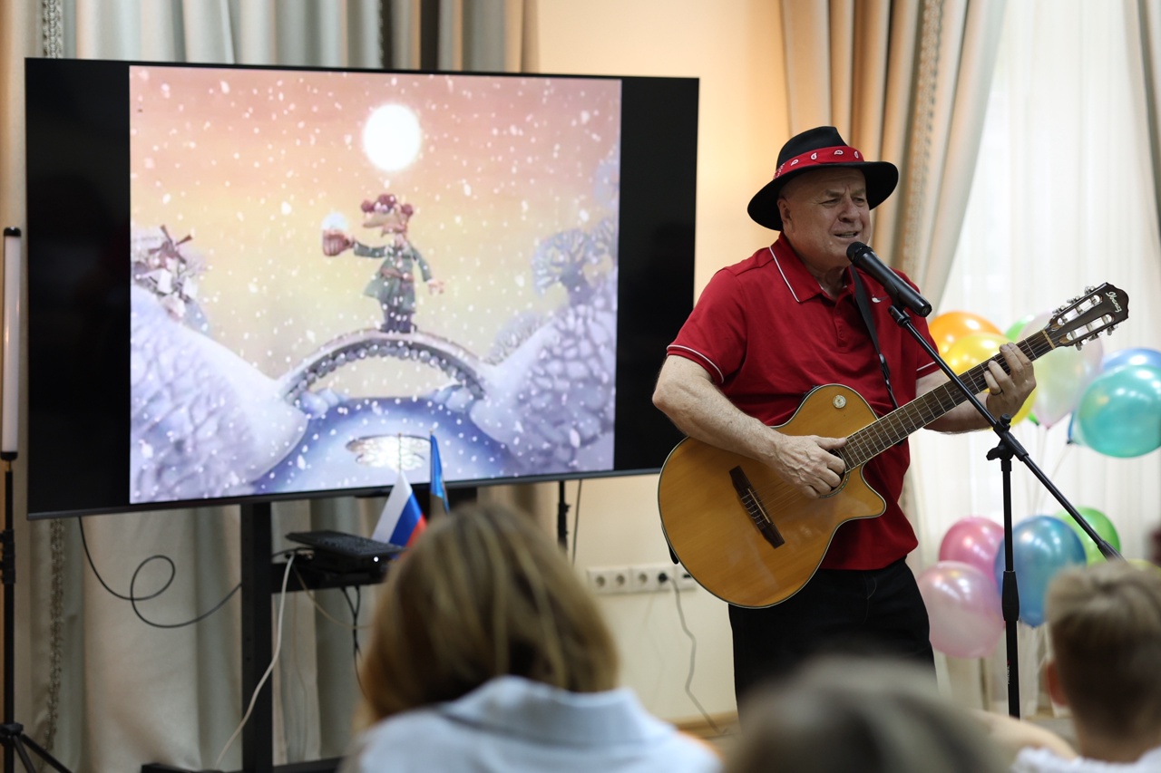 Григорий Гладков. Падал прошлогодний снег