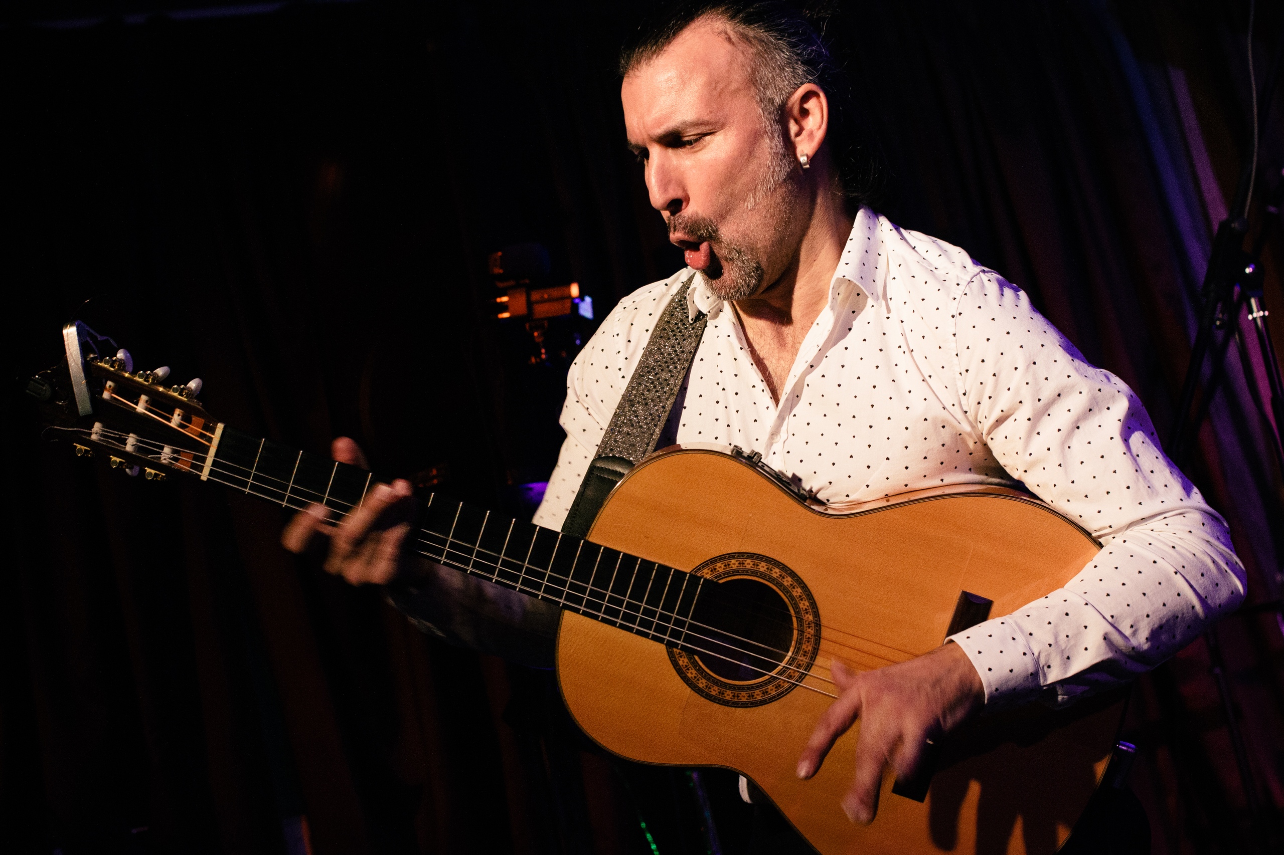 Авторский вечер испанского композитора, певца и гитариста Тоно Алькальде