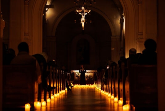 Иоганн Себастьян Бах в сиянии свечей