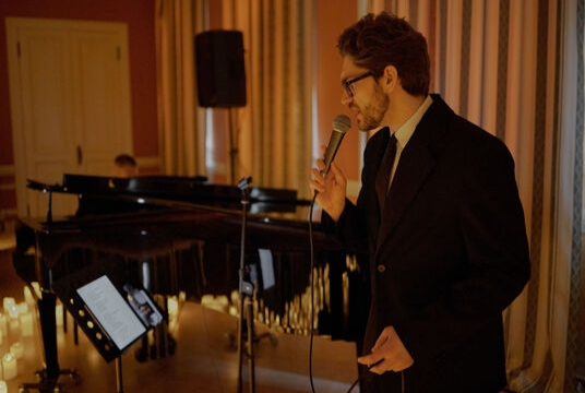 Рождество во дворце: шедевры классики в сиянии тысячи свечей