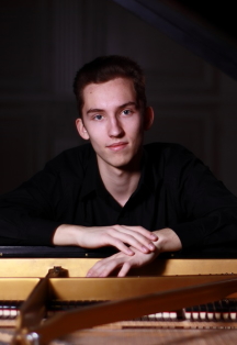 Валентин Малинин (фортепиано). Лист