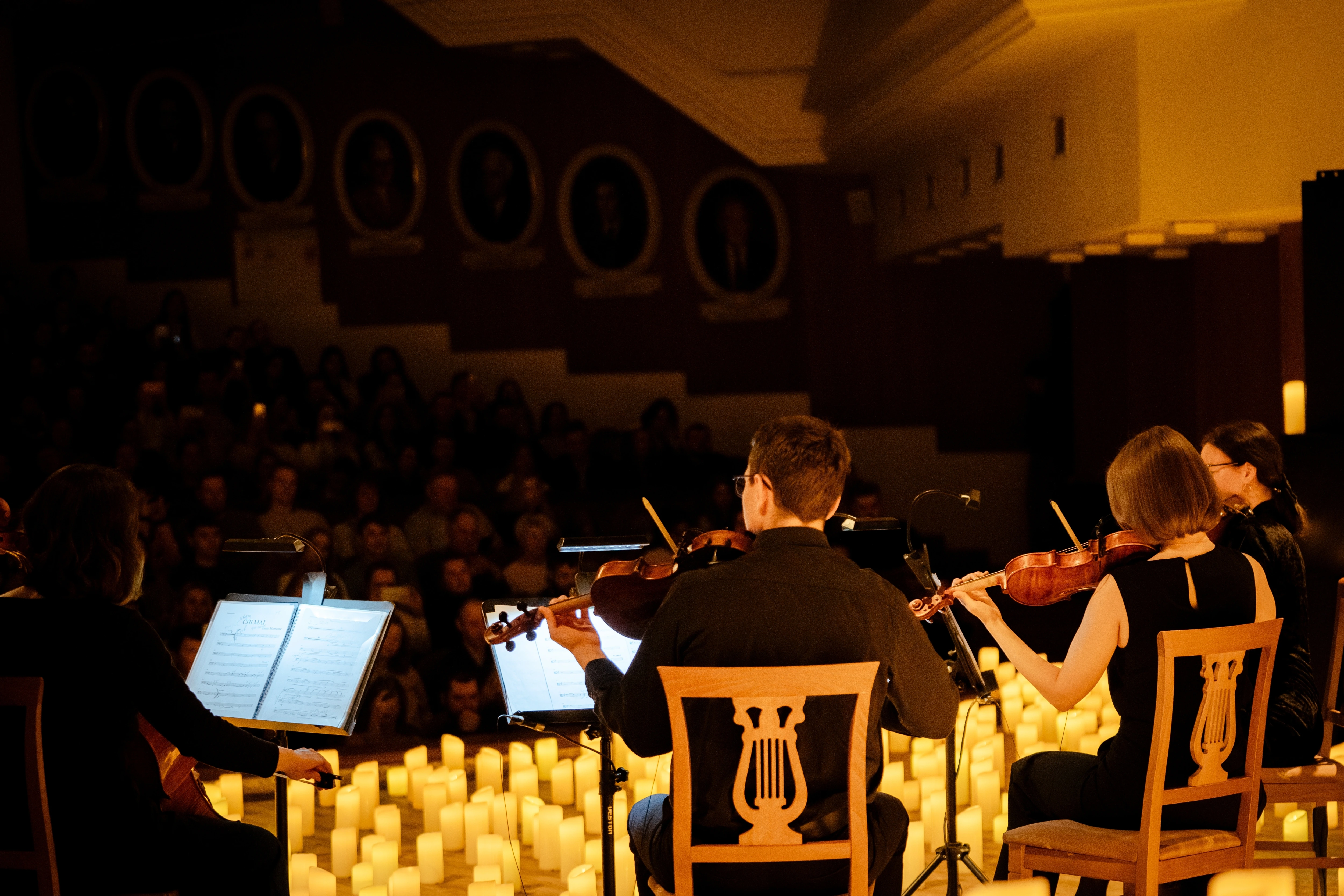Lumos concerts. Как хиты сыграли бы в консерватории. Концерт при 1000 свечей.