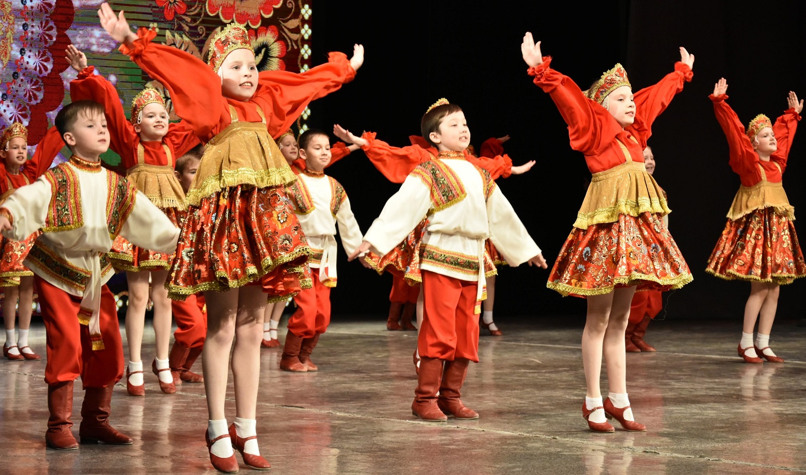 Отчетный концерт Образцового ансамбля народного танца «Россияночка»