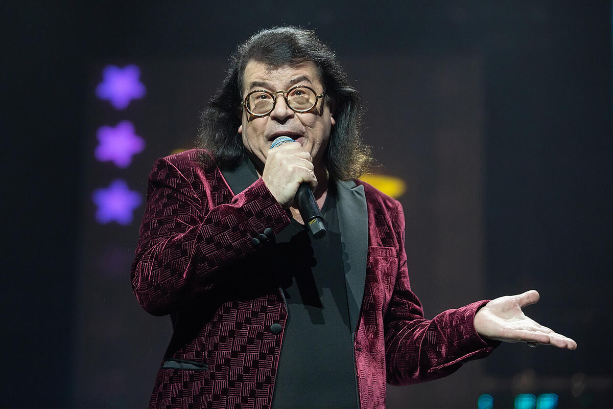 Игорь Корнелюк