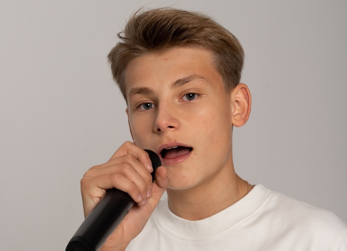 Леонардо Хенер Мендоза