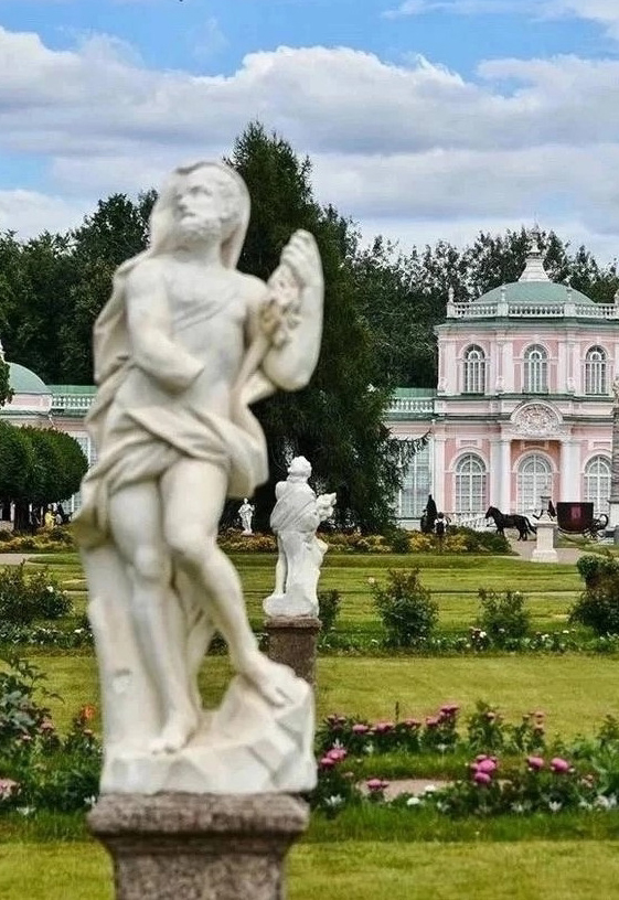 Весна в Кусково. Пробуждение