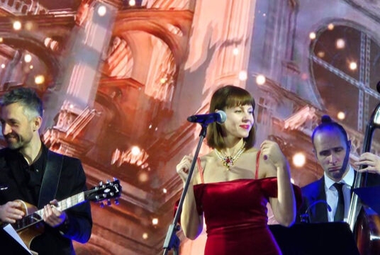 Анна Кашина и проект «Jazz du soleil»: «Вечер с Тиффани: все о французской моде – от одежды до музыки
