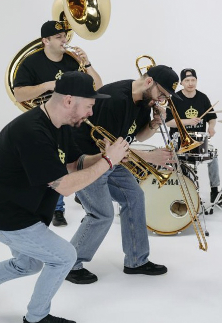 Вся мощь духовых инструментов от Boom Brass Band