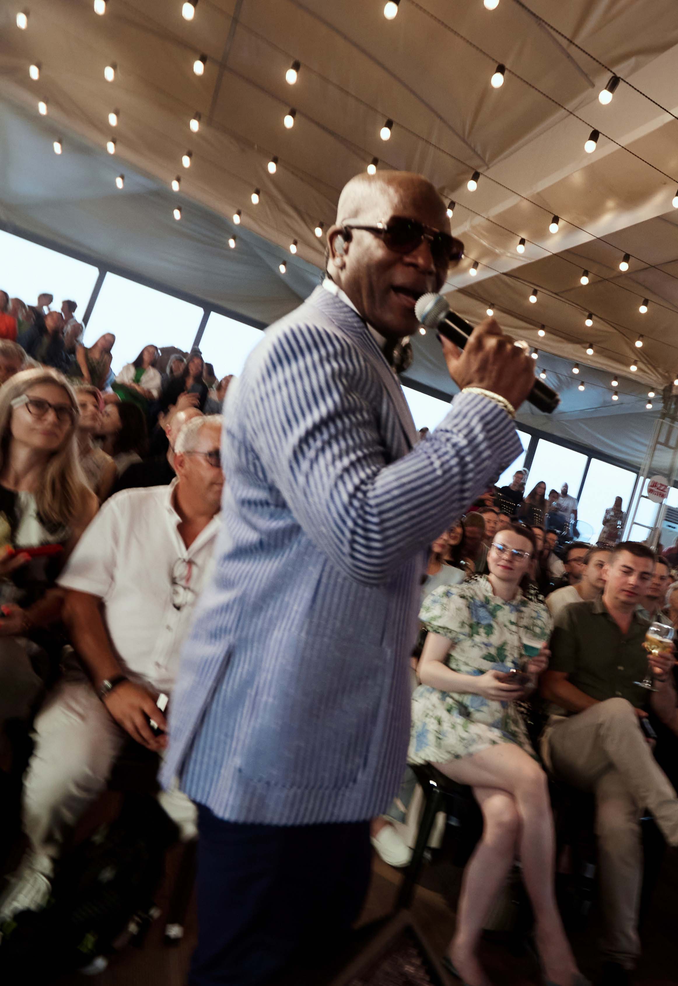 Jazz Icons. Праздничный концерт при свечах на остеклённой панорамной крыше с Emmans McVon (USA)