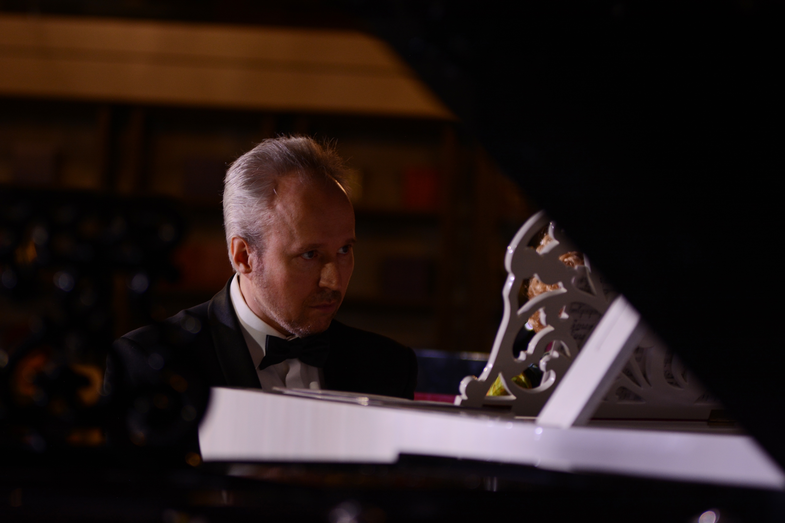 8 роялей Арт-лиги. Сольно