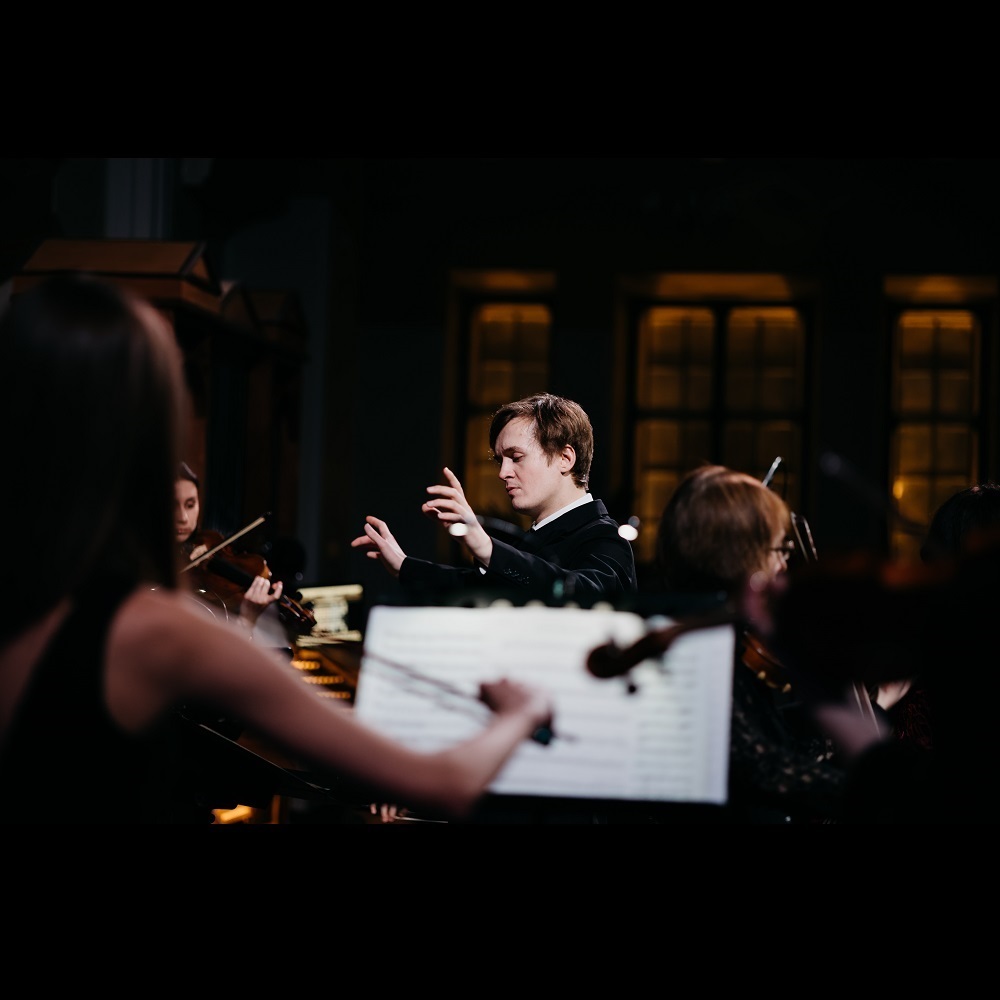 Концерт при свечах. Дирижирует Иван Никифорчин