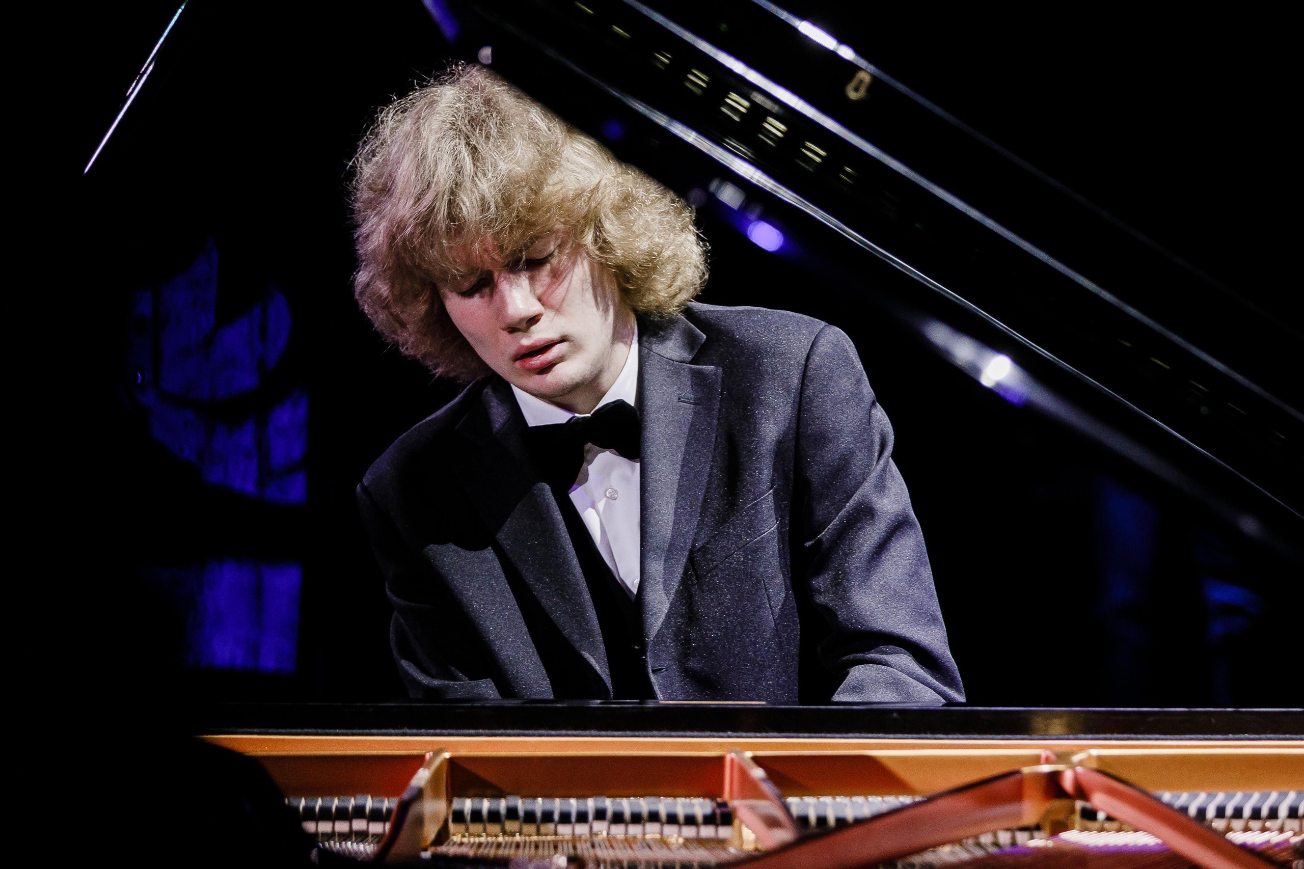 Иван Бессонов и эстрадно-симфонический оркестр