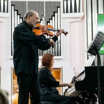 Классики против авангарда