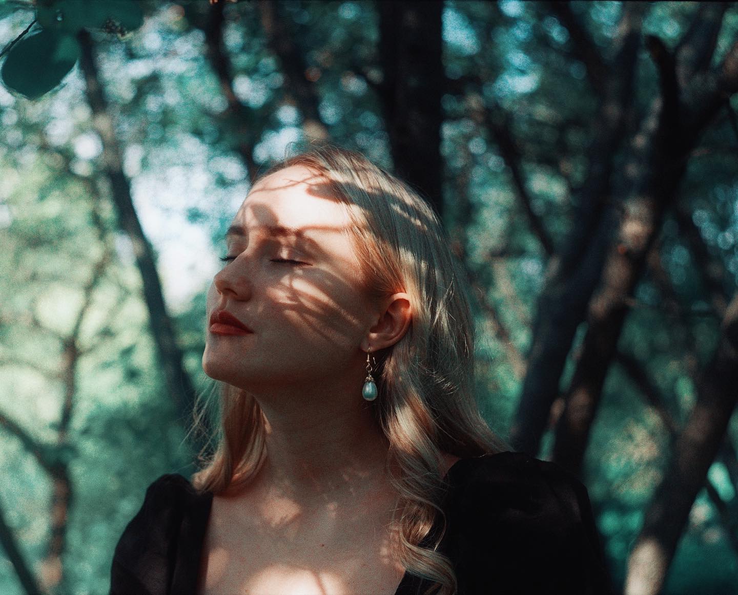 Элли на маковом поле