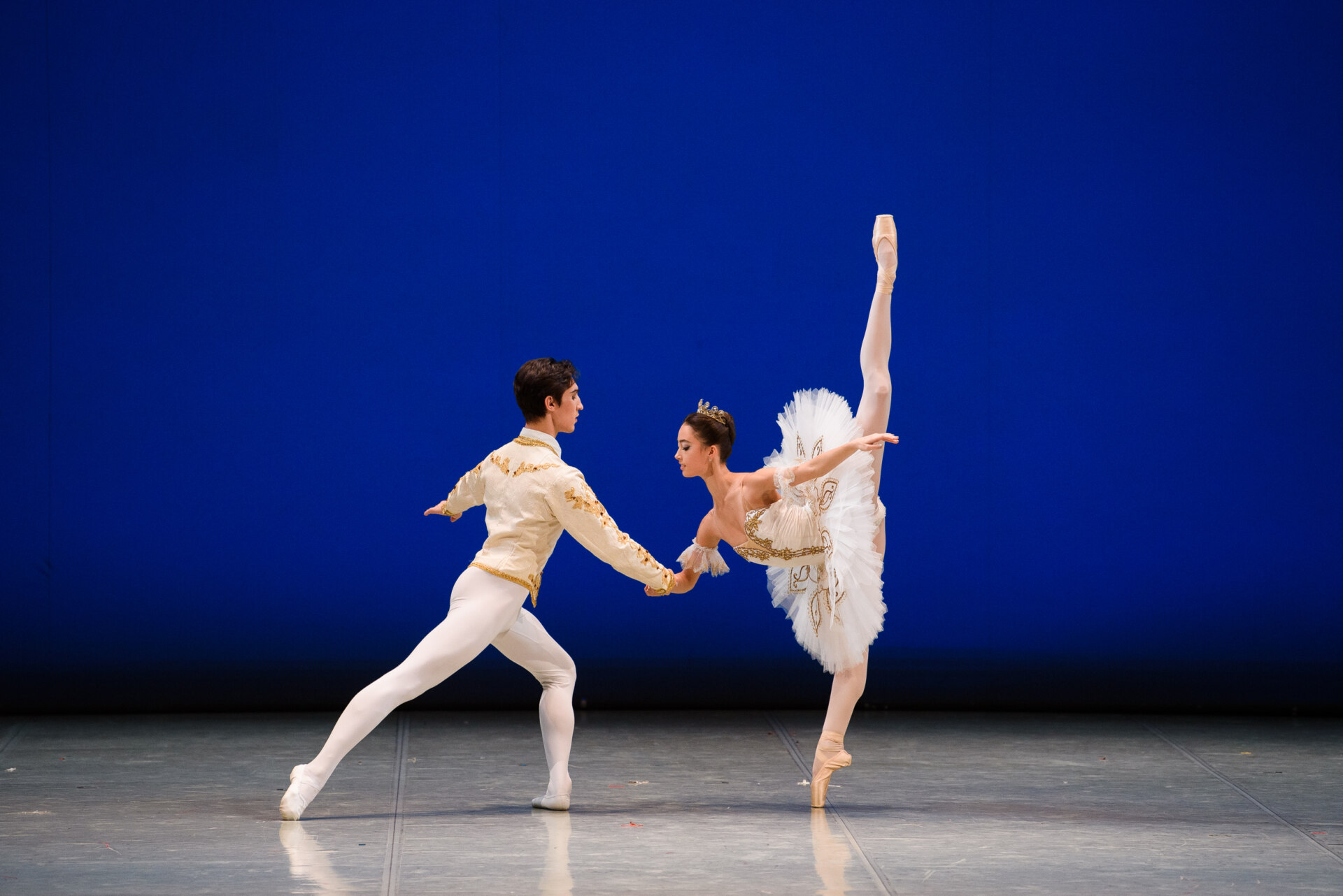 Первый тур конкурса «Арабеск»