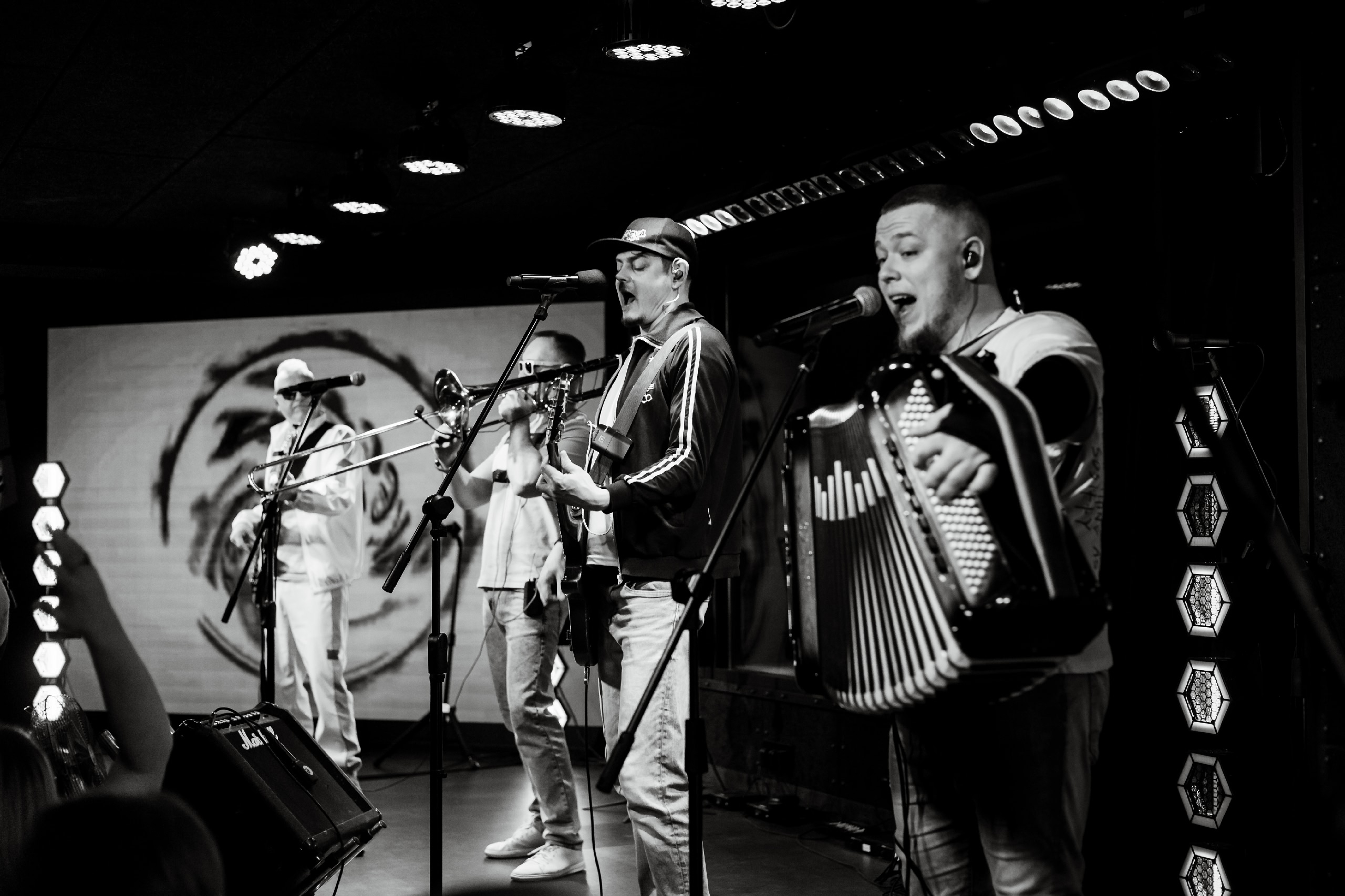 Рви меха — оркестр!