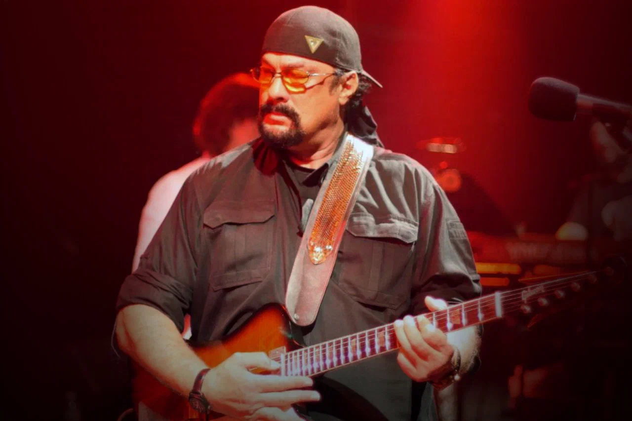 Стивен Сигал