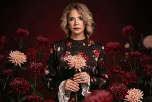 Концерт Олеси Евстигнеевой «Хризантемы в саду»