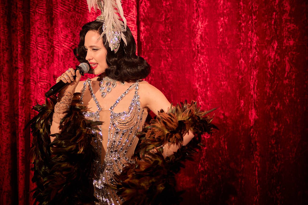 Sirens’ Jazz Cabaret: бурлеск и джаз