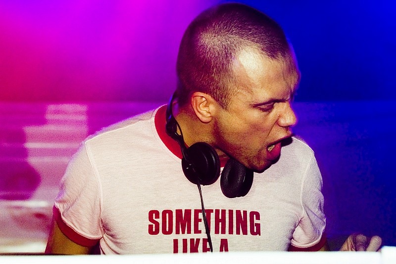 DJ Groove