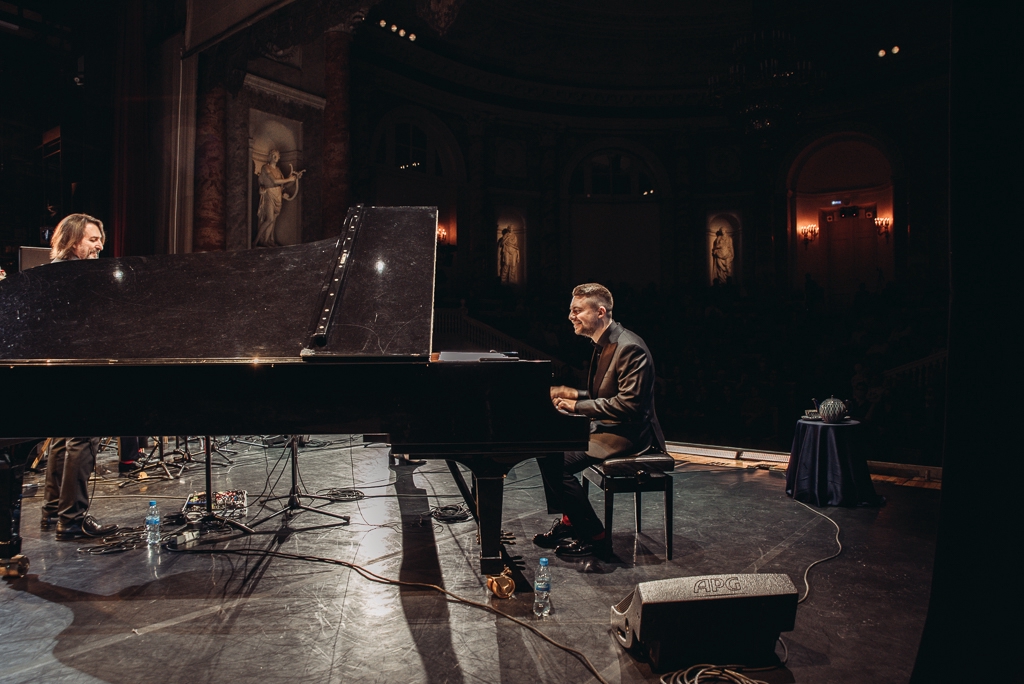 Андреа Бочелли. Tribute при свечах