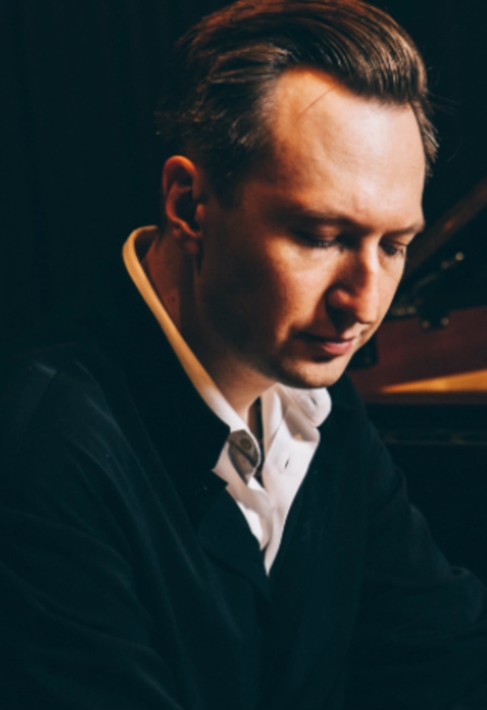 Сергей Каспров, фортепиано