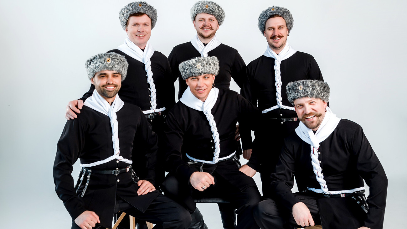 Ансамбль «Скрыня». А река течёт