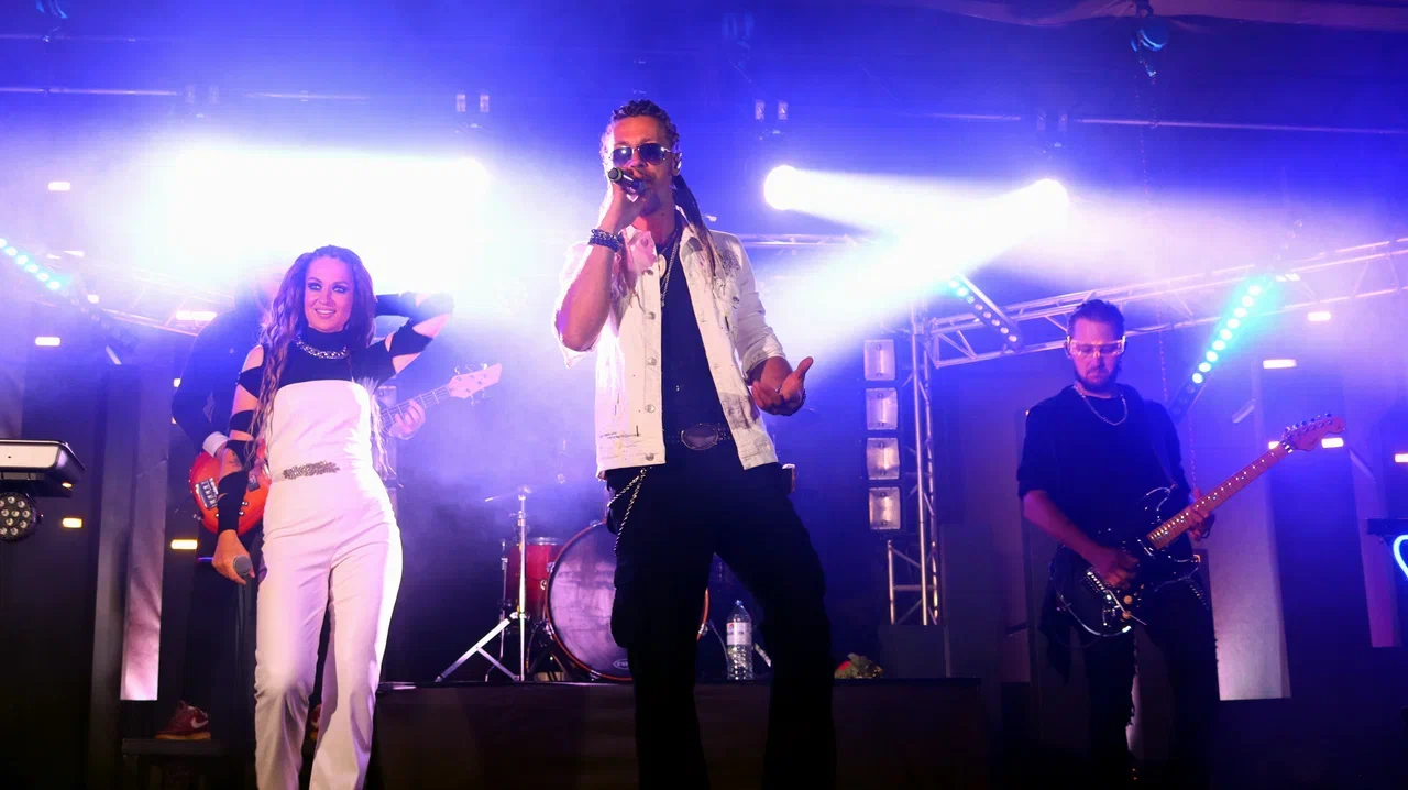 Eurodance 90s Party by Music Motion Band