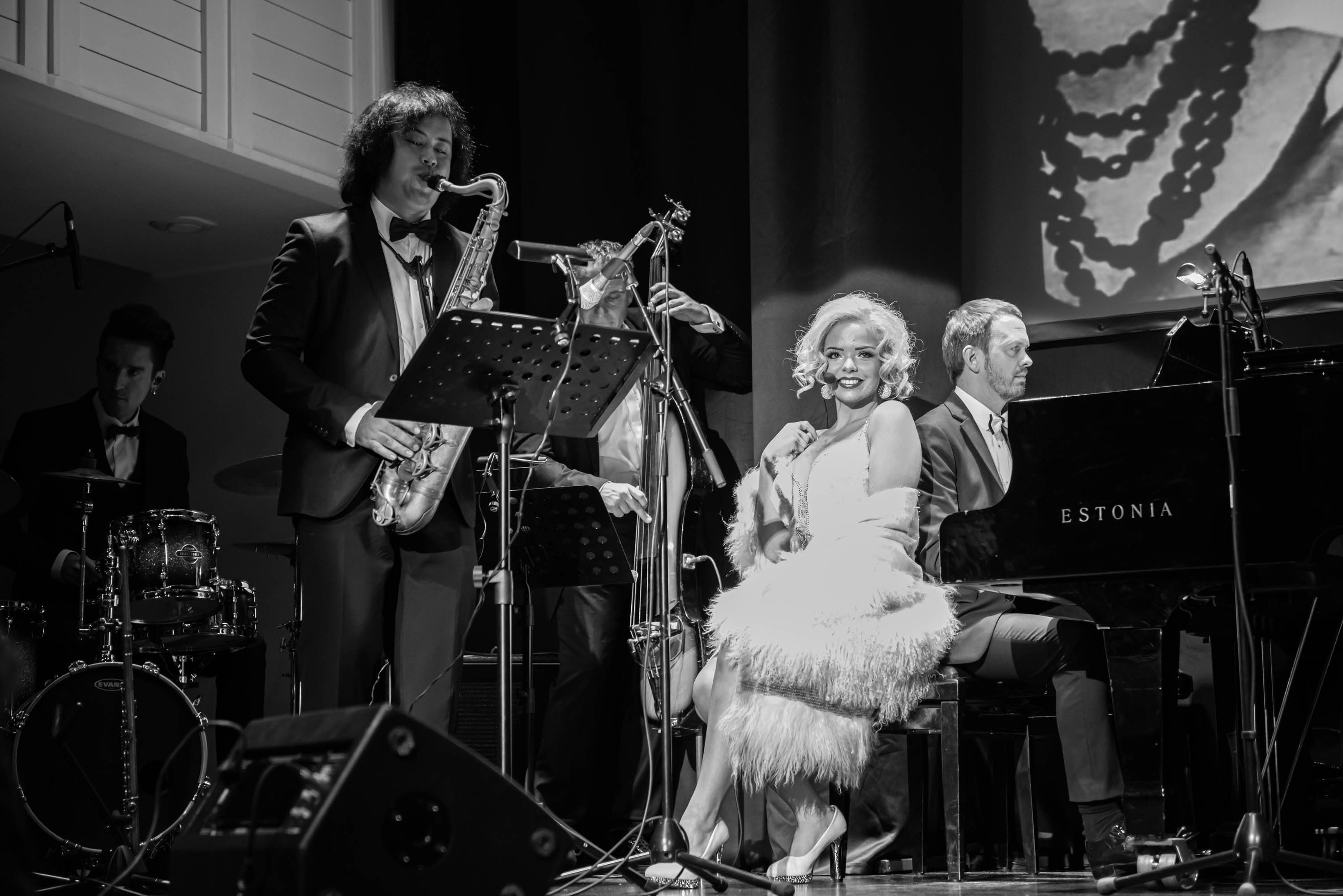 Джаз 4*4. Чикаго джаз. Чикаго all that jazz фото. Джаз биг бэнд америка. Фестиваль нова.
