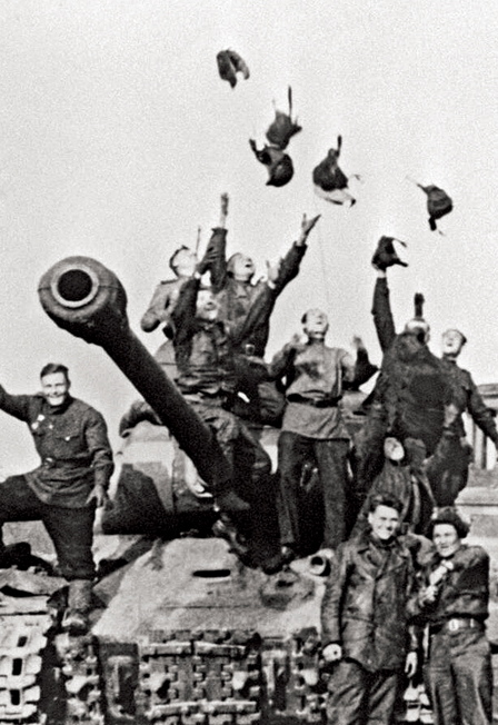 ПЕСНИ ВОЕННЫХ ЛЕТ