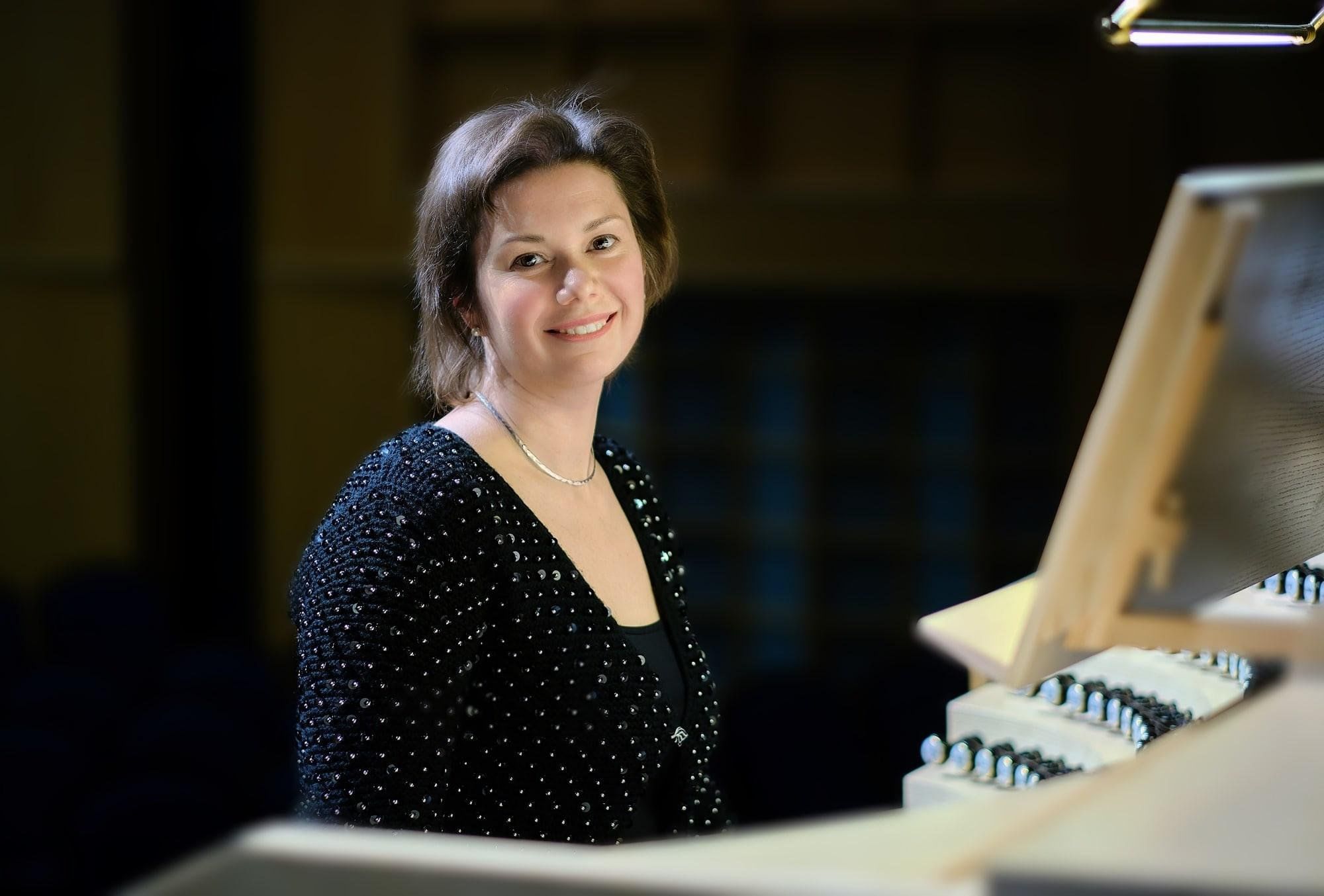 Под небом Парижа. Юлия Глазкова