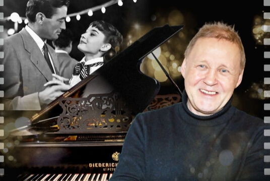 Романтика кино — фортепианные импровизации на крыше Невского: пианист-виртуоз Илья Гончаров. Киновечеринка с фуршетом в музее