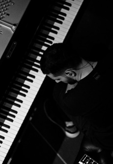 Дмитрий Селипанов (фортепиано, электроника). OpensoundOrchestra