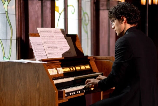 Lumisfera. Утро в Особняке. Кофе, друзья, орган