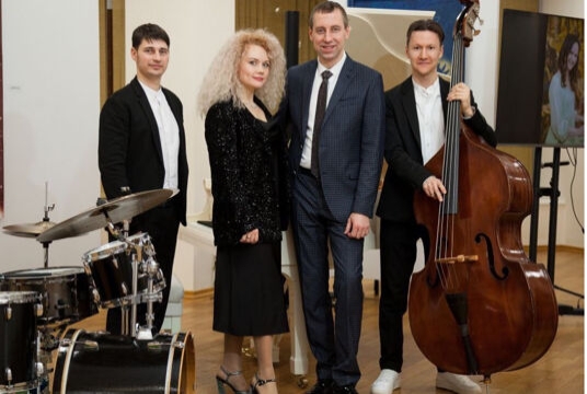 Christmas Band. Рождественские композиции