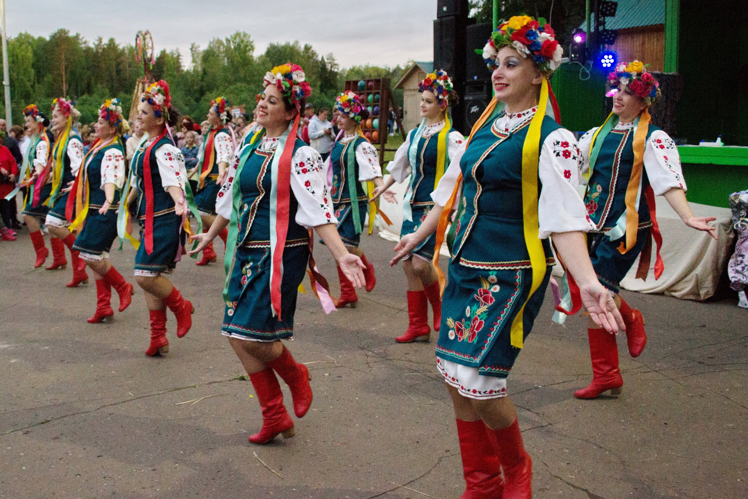 Ансамбль народного танца «Быстрянка». Всё лучшее любимым!