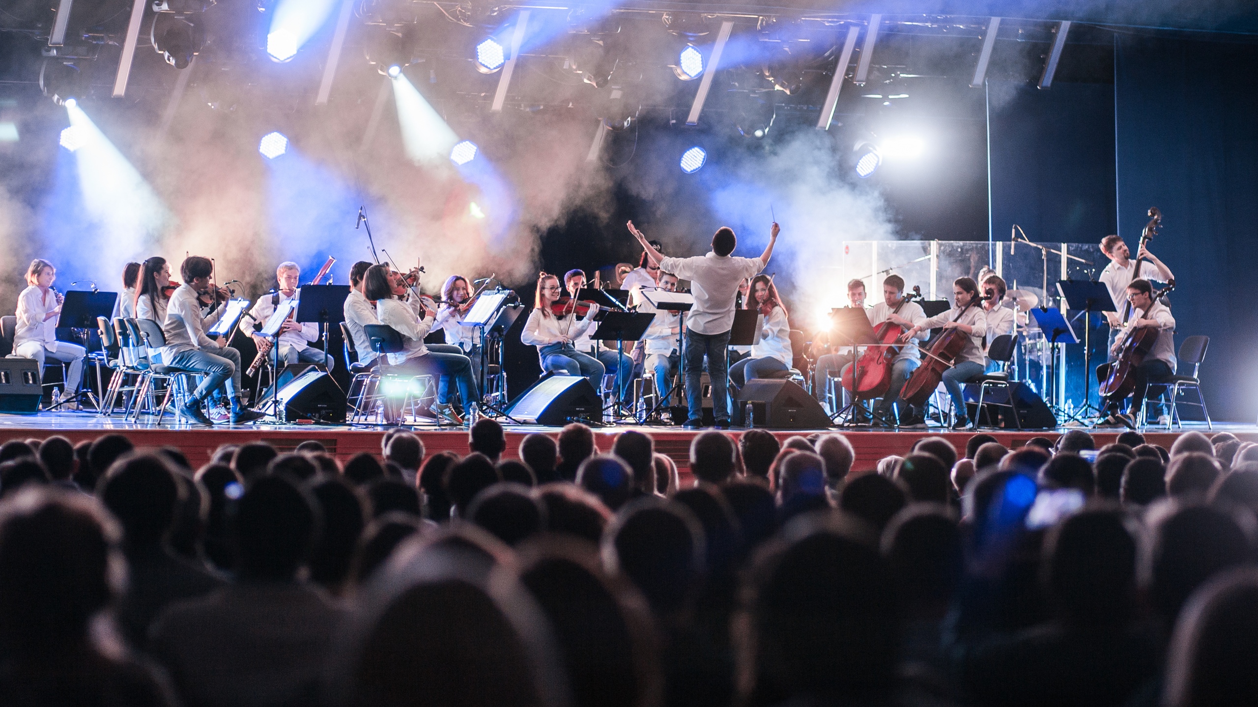 Концерт в москве сегодня начало. Rammstein в исполнении оркестра ROCKESTRALIVE. Концерт рамштайн 2023 симфонический оркестр. Симфонический концерт рамштайн. Rammstein концерт в Москве 2023.