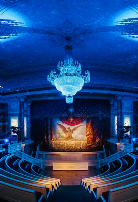 "Comedy опера" (Комеди опера)