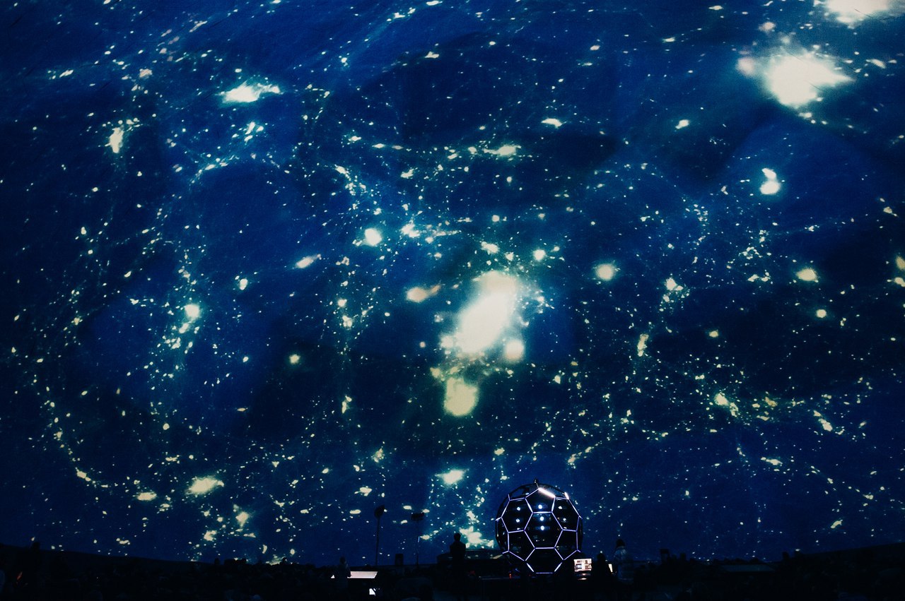 Ночь космонавтики – музыка Л. Эйнауди в планетарии