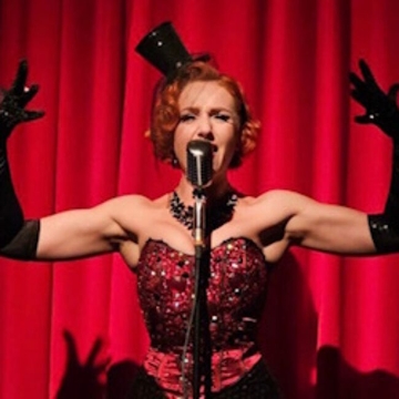 Burlesque show madam boom