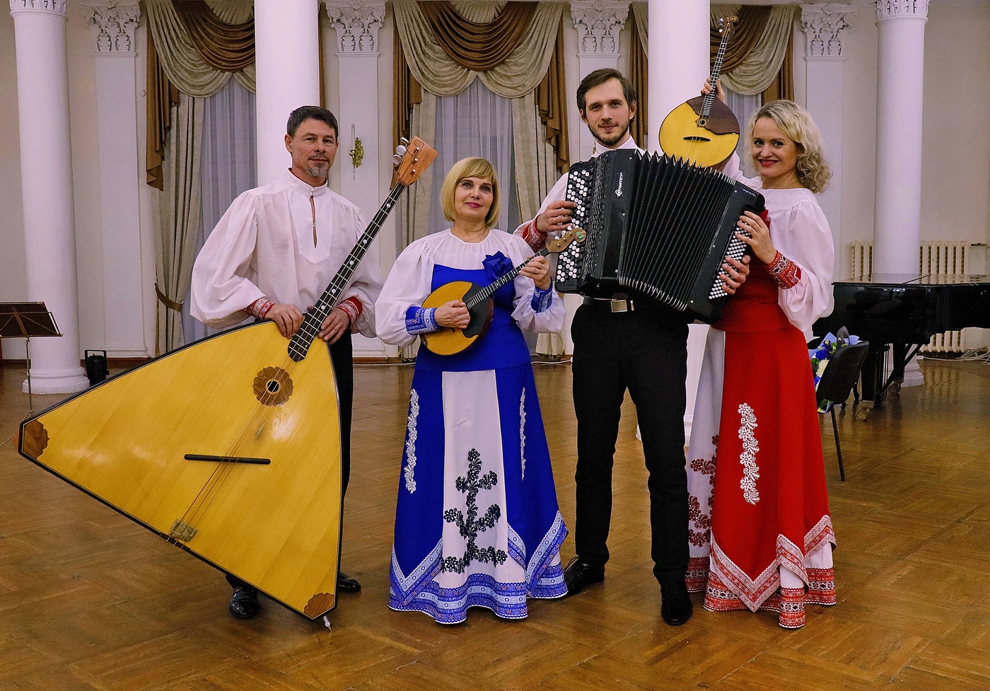 Душа поёт, душа любви полна